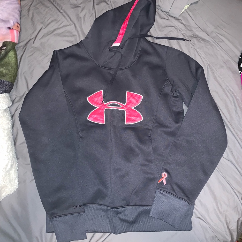 Under Armour sweatshirt